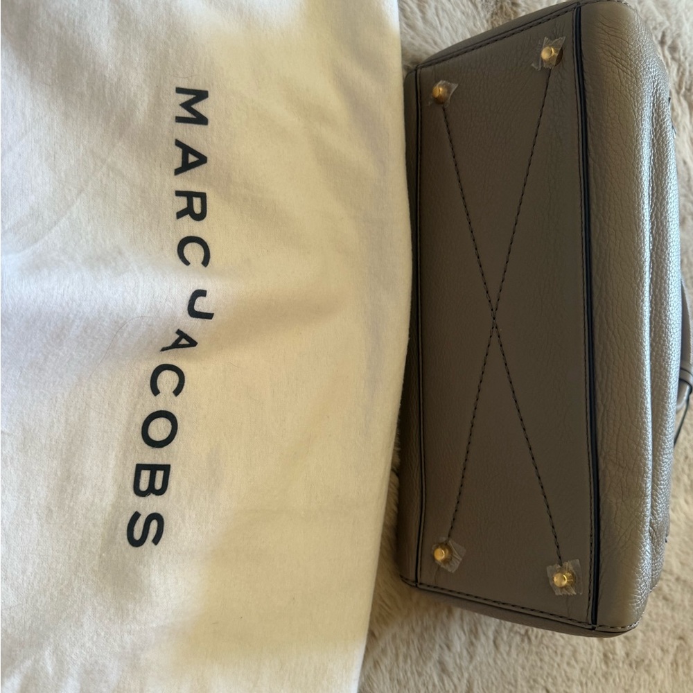 Marc Jacobs Gray Satchel with Gold Accents- it’s original - Picture 5 of 10